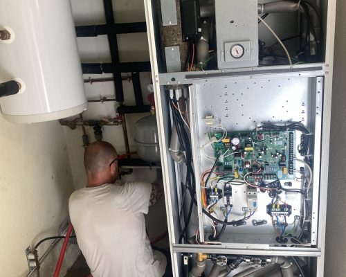 beenrj tarbes pyrénées éléctricité plomberie isolation pannaeaux photovoltaiques hautes pyrénées 65 beenrj tarbes pyrénées éléctricité plomberie isolation pannaeaux photovoltaiques climatisation hautes pyrénées 65